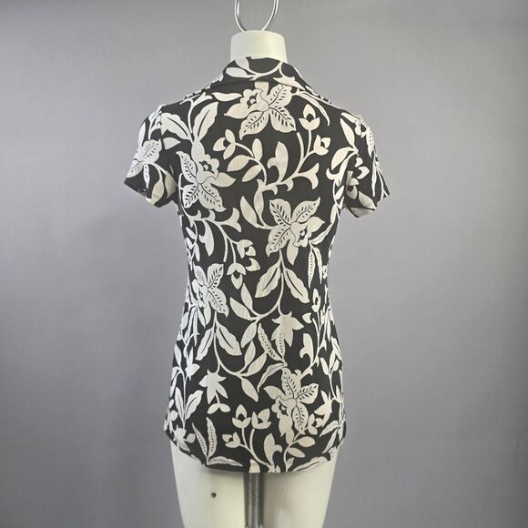 Chico's Black and White Floral Button Down Shirt R15 - Picture 3 of 4